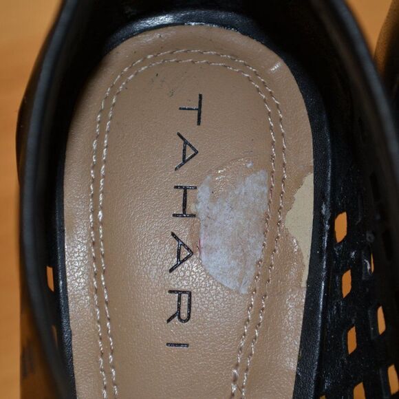 TAHARI  stiletto high heels luxury perforated peep toe pumps black size 6 - Picture 2 of 10